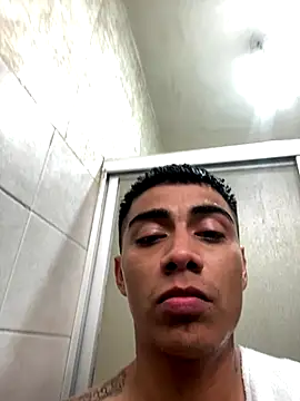 Snapshot of SkinnyHot444 chatting on October 4, 10:52 pm SkinnyHot444 online show from October 4, 10:52 pm