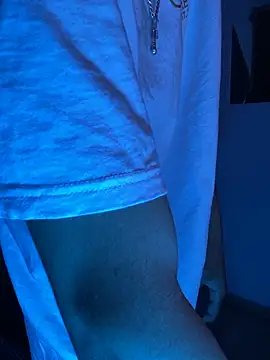 Snapshot of SkinnyHot444 chatting on February 13, 1:51 pm SkinnyHot444 online show from February 13, 1:51 pm