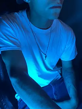 Snapshot of SkinnyHot444 chatting on March 11, 10:21 am SkinnyHot444 online show from March 11, 10:21 am