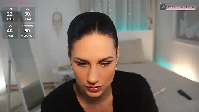 Snapshot of ZoeeZolton chatting on January 1, 8:58 pm ZoeeZolton online show from January 1, 8:58 pm
