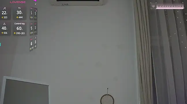 Snapshot of ZoeeZolton chatting on March 6, 9:53 pm ZoeeZolton online show from March 6, 9:53 pm