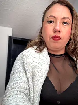 VIOLETA-25  online show from October 20, 3:01 pm