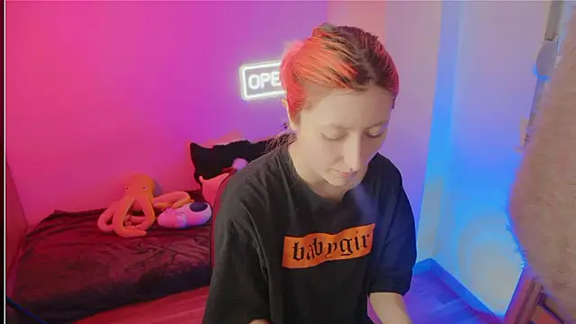 Snapshot of Bloom-fairy chatting on February 22, 2:59 pm Bloom-fairy online show from February 22, 2:59 pm