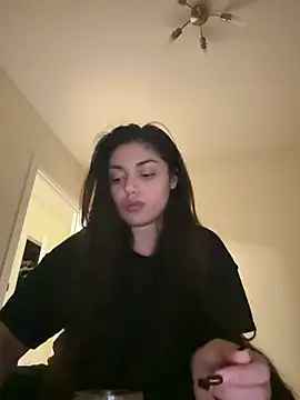 Snapshot of Sweet_Khalifa_ chatting on December 15, 3:20 pm Sweet Khalifa  online show from December 15, 3:20 pm