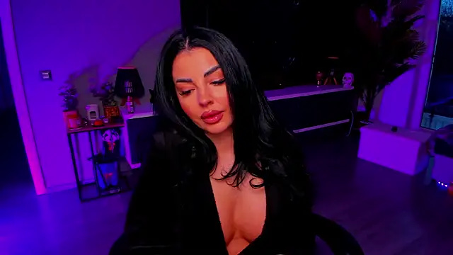 Snapshot of anemarieejolie chatting on April 17, 4:54 pm anemarieejolie online show from April 17, 4:54 pm