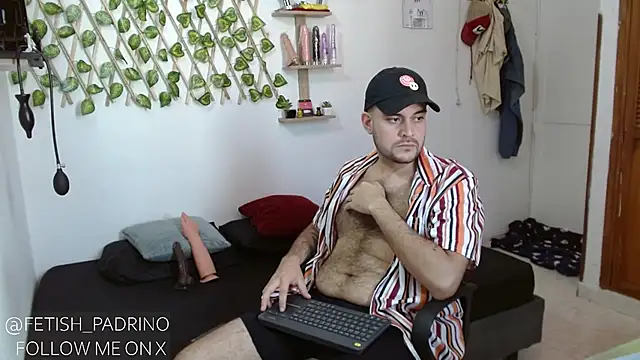 Snapshot of fetish_padrino chatting on January 17, 5:08 pm fetish padrino online show from January 17, 5:08 pm