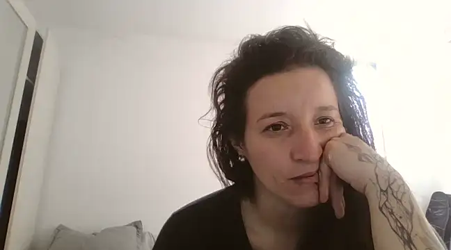 Snapshot of hanamy_joha chatting on February 6, 4:47 pm hanamy joha online show from February 6, 4:47 pm