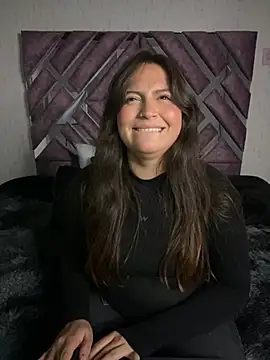 Snapshot of PoliBenett_ chatting on January 2, 11:16 pm PoliBenett  online show from January 2, 11:16 pm