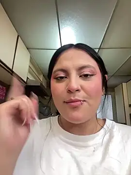 Snapshot of PoliBenett_ chatting on February 21, 9:11 pm PoliBenett  online show from February 21, 9:11 pm