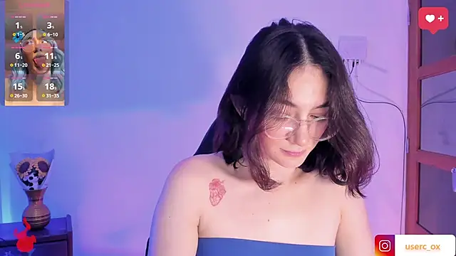 Snapshot of haanna_thompsoon chatting on December 22, 11:20 pm haanna thompsoon online show from December 22, 11:20 pm