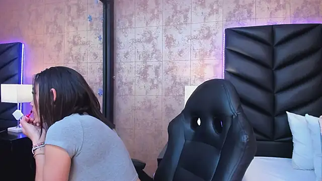 HazelMoret online show from December 28, 11:16 pm