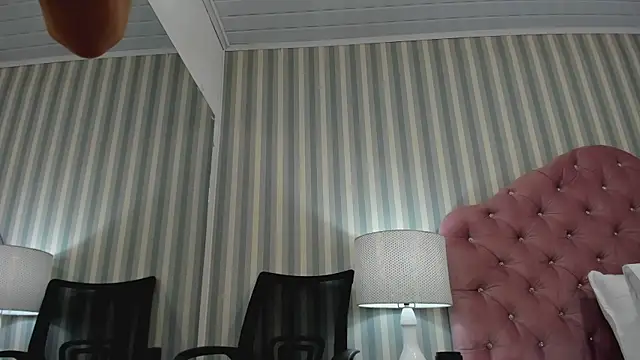 HazelMoret online show from February 27, 3:15 pm