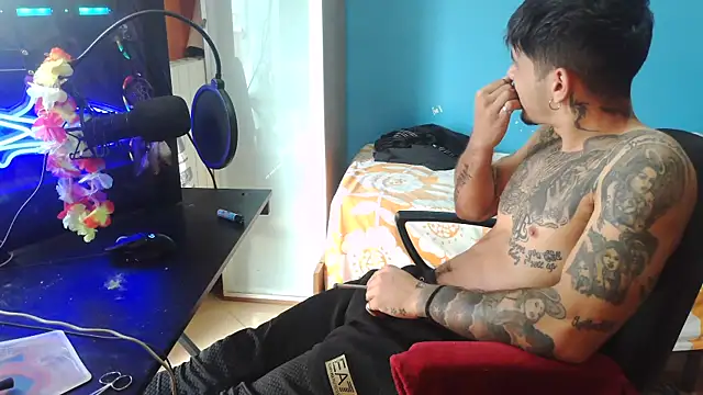 Badboyi1997 online show from October 3, 12:35 pm