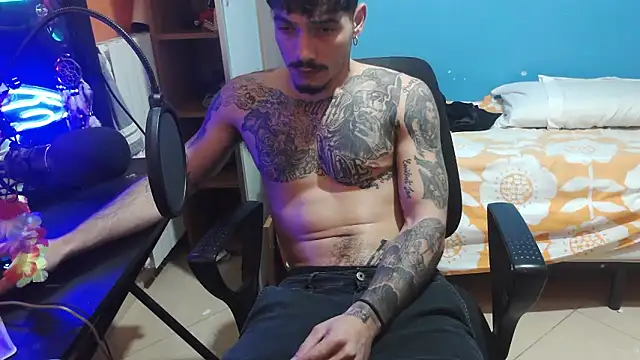 Badboyi1997 online show from October 4, 12:41 am