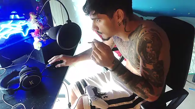 Badboyi1997 online show from October 14, 12:06 pm