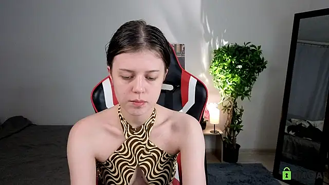 Este Glen online show from October 30, 12:01 am