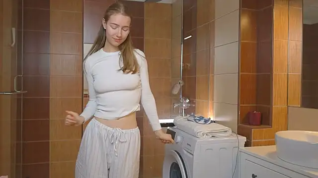 solar bella online show from January 3, 3:55 pm