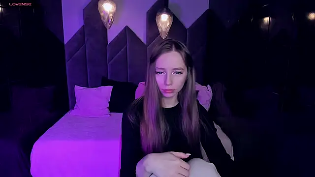 Snapshot of OliviaGentle chatting on December 10, 8:30 am OliviaGentle online show from December 10, 8:30 am