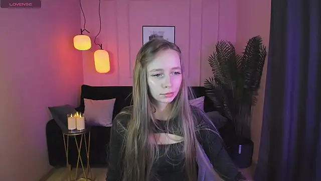 Snapshot of OliviaGentle chatting on January 2, 7:07 pm OliviaGentle online show from January 2, 7:07 pm