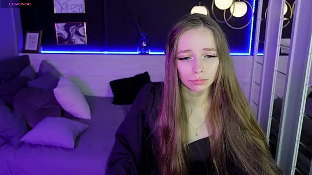 Snapshot of OliviaGentle chatting on January 12, 4:10 am OliviaGentle online show from January 12, 4:10 am