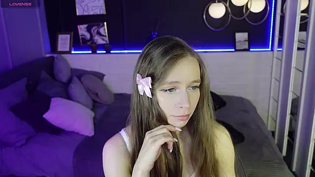 Snapshot of OliviaGentle chatting on February 19, 10:42 pm OliviaGentle online show from February 19, 10:42 pm