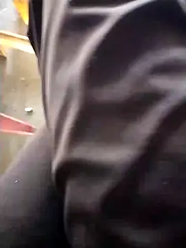 Snapshot of black_cobra70 chatting on December 5, 10:55 am black cobra70 online show from December 5, 10:55 am