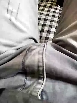 Snapshot of black_cobra70 chatting on December 25, 4:01 am black cobra70 online show from December 25, 4:01 am