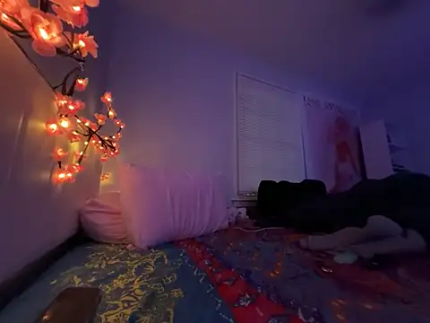 strip4faith online show from December 20, 7:37 am