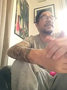 mileflav0r online show from December 4, 11:30 am