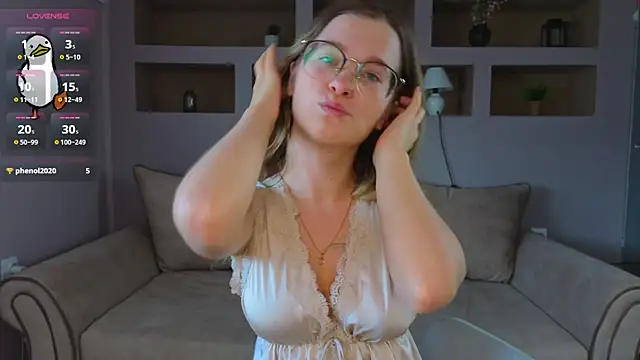 LinaCristonsen online show from October 29, 1:35 pm