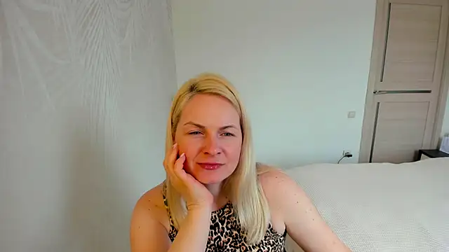 Alicee Gracee online show from March 27, 7:36 am