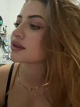cristal-evanns online show from May 31, 6:09 pm