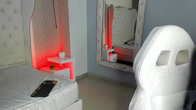 Lucii fer  online show from February 7, 11:25 am