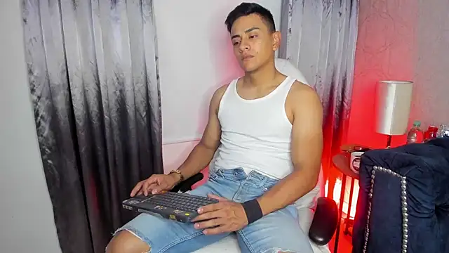 Lucii fer  online show from February 20, 11:32 am