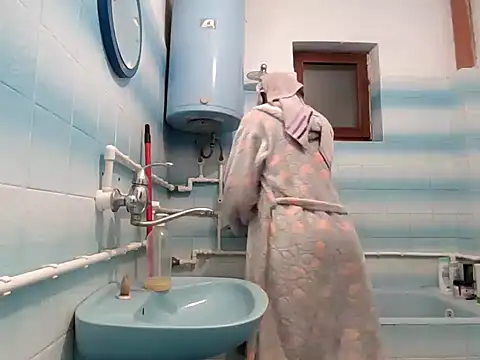 Snapshot of beaverwoman chatting on January 14, 4:18 pm beaverwoman online show from January 14, 4:18 pm