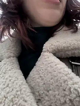 Snapshot of beaverwoman chatting on January 16, 11:04 am beaverwoman online show from January 16, 11:04 am