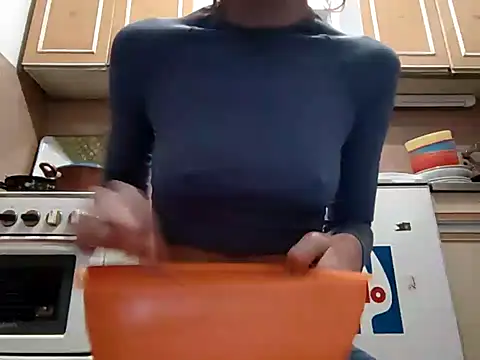 Snapshot of beaverwoman chatting on January 29, 2:32 pm beaverwoman online show from January 29, 2:32 pm