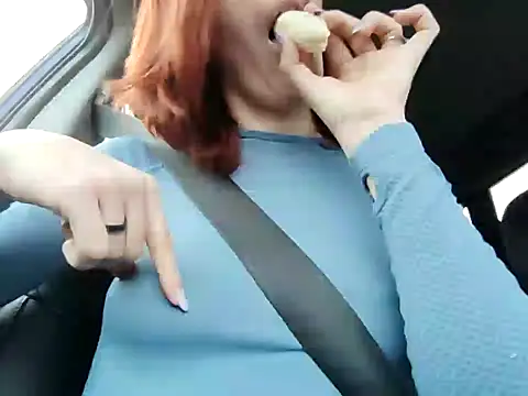 Snapshot of beaverwoman chatting on February 6, 5:57 am beaverwoman online show from February 6, 5:57 am