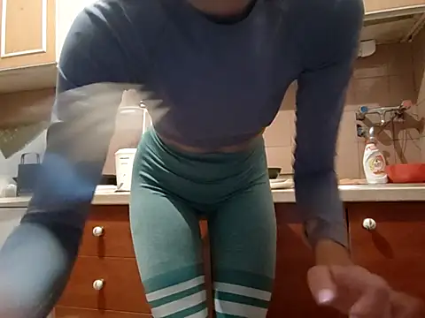 Snapshot of beaverwoman chatting on September 26, 3:38 pm beaverwoman online show from September 26, 3:38 pm