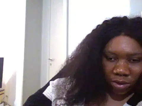 Snapshot of bonbonaumiel chatting on December 1, 4:29 pm bonbonaumiel online show from December 1, 4:29 pm