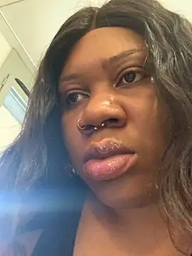 Snapshot of bonbonaumiel chatting on December 25, 11:00 am bonbonaumiel online show from December 25, 11:00 am