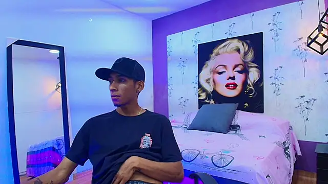 Snapshot of alejandro_king1 chatting on February 14, 12:57 pm alejandro king1 online show from February 14, 12:57 pm