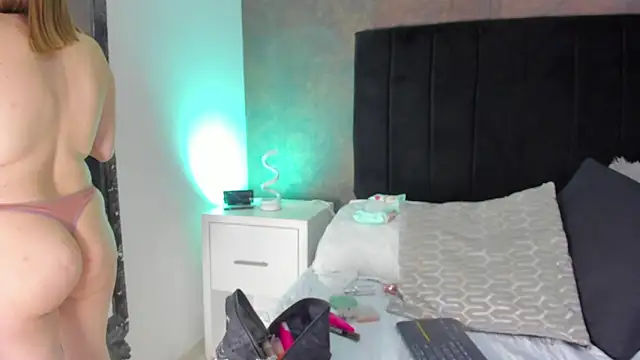 Snapshot of NaxaAndLexi_ chatting on January 18, 1:40 pm NaxaAndLexi  online show from January 18, 1:40 pm