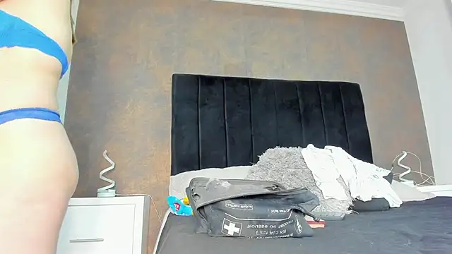 Snapshot of NaxaAndLexi_ chatting on February 11, 1:30 pm NaxaAndLexi  online show from February 11, 1:30 pm