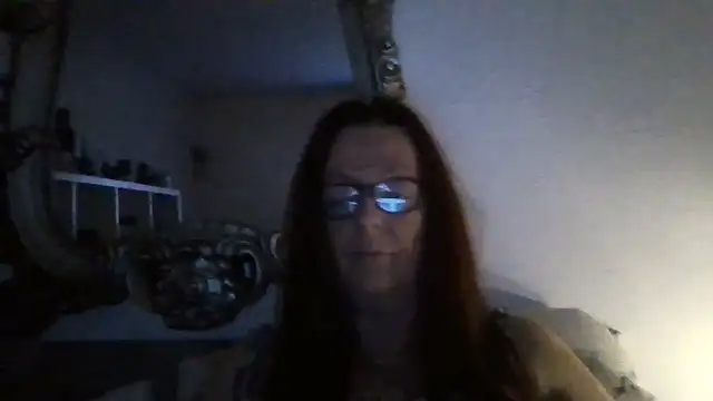 Snapshot of Tillieuk chatting on March 8, 1:47 am Tillieuk online show from March 8, 1:47 am