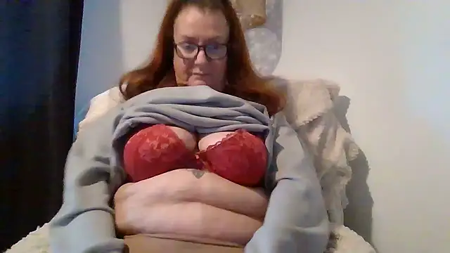 Snapshot of Tillieuk chatting on March 9, 3:16 pm Tillieuk online show from March 9, 3:16 pm