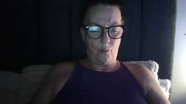 Snapshot of Tillieuk chatting on April 28, 10:15 pm Tillieuk online show from April 28, 10:15 pm