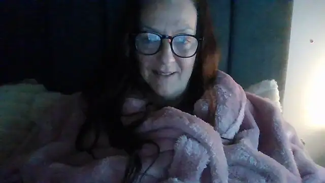 Snapshot of Tillieuk chatting on May 19, 9:54 pm Tillieuk online show from May 19, 9:54 pm