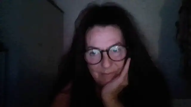 Snapshot of Tillieuk chatting on July 9, 10:25 pm Tillieuk online show from July 9, 10:25 pm