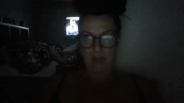 Snapshot of Tillieuk chatting on July 10, 10:23 pm Tillieuk online show from July 10, 10:23 pm